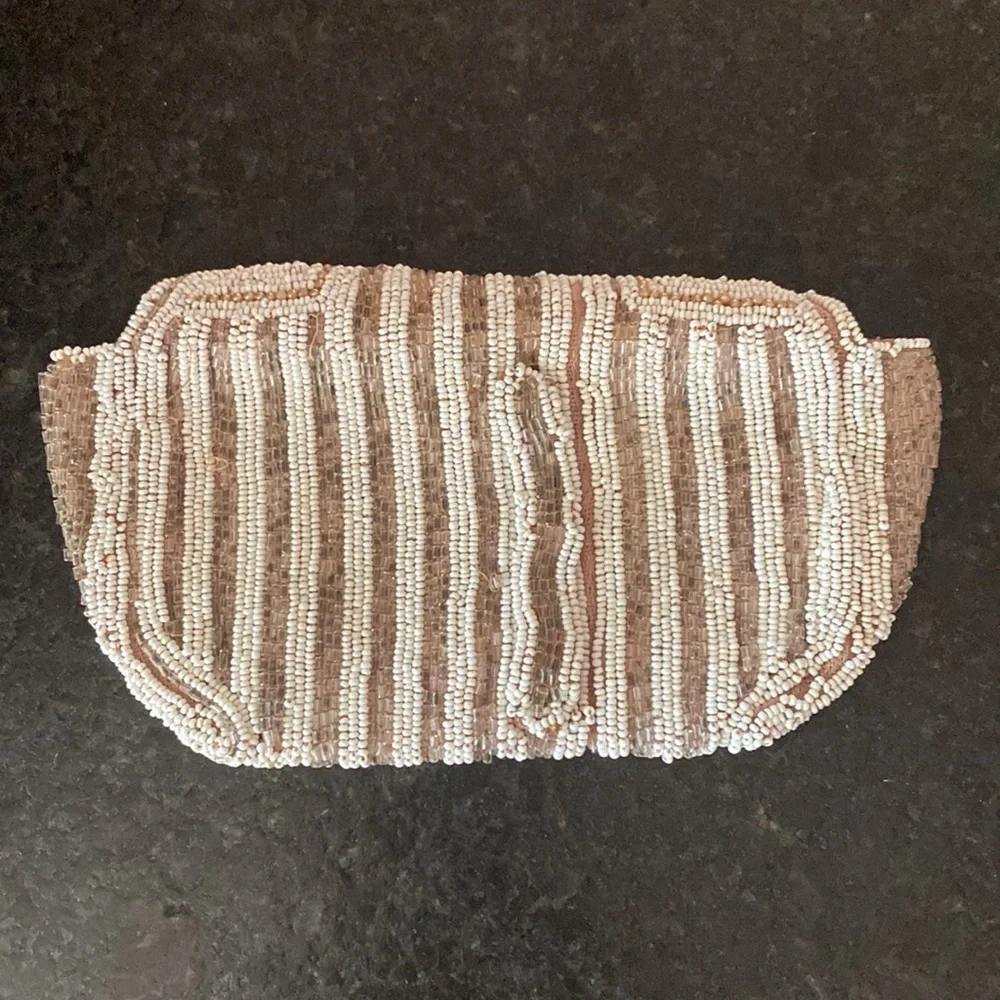 Antique‎ Vintage 1920’s white and champagne Beaded clutch dance purse